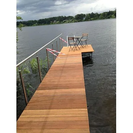 Holiday House House By The Lake 公寓 *
